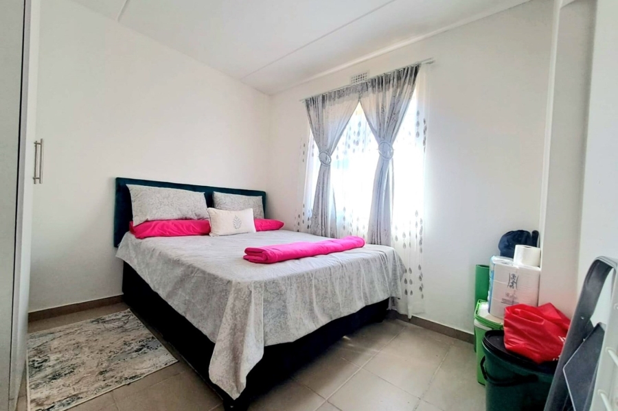 2 Bedroom Property for Sale in Albertsdal Gauteng
