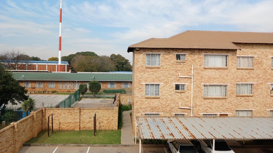 To Let 2 Bedroom Property for Rent in Elspark Gauteng