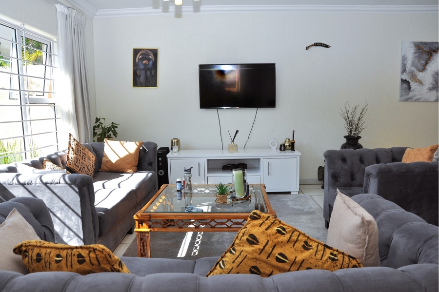 To Let 3 Bedroom Property for Rent in Edenburg Gauteng