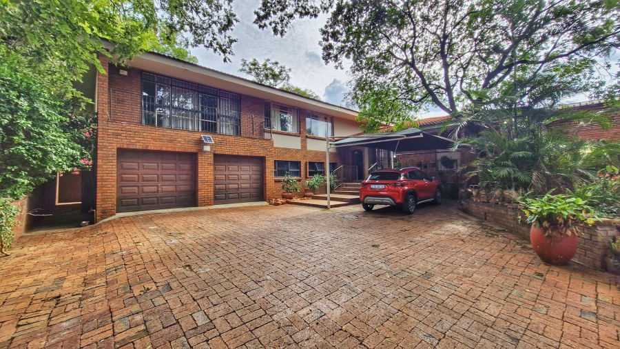 5 Bedroom Property for Sale in Florauna Gauteng
