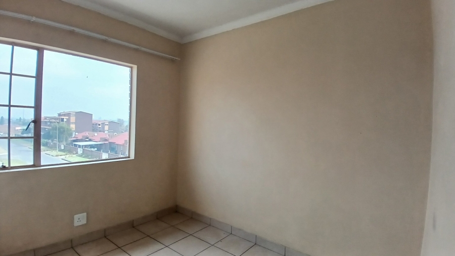 To Let 3 Bedroom Property for Rent in Elspark Gauteng