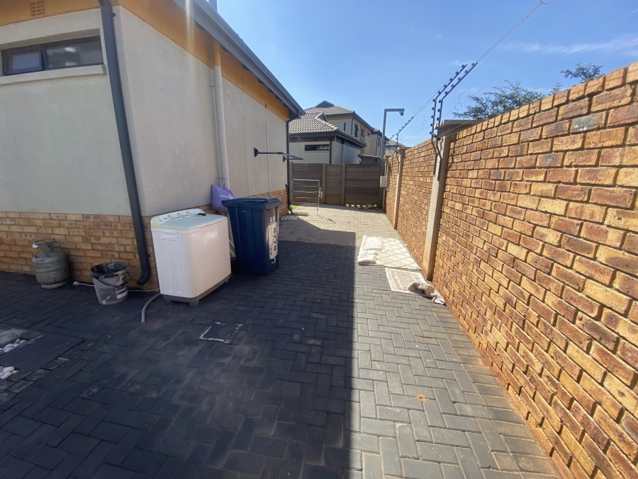 3 Bedroom Property for Sale in Lotus Gardens Gauteng