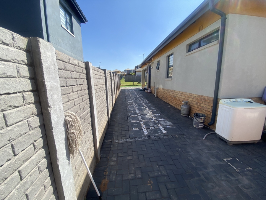 3 Bedroom Property for Sale in Lotus Gardens Gauteng