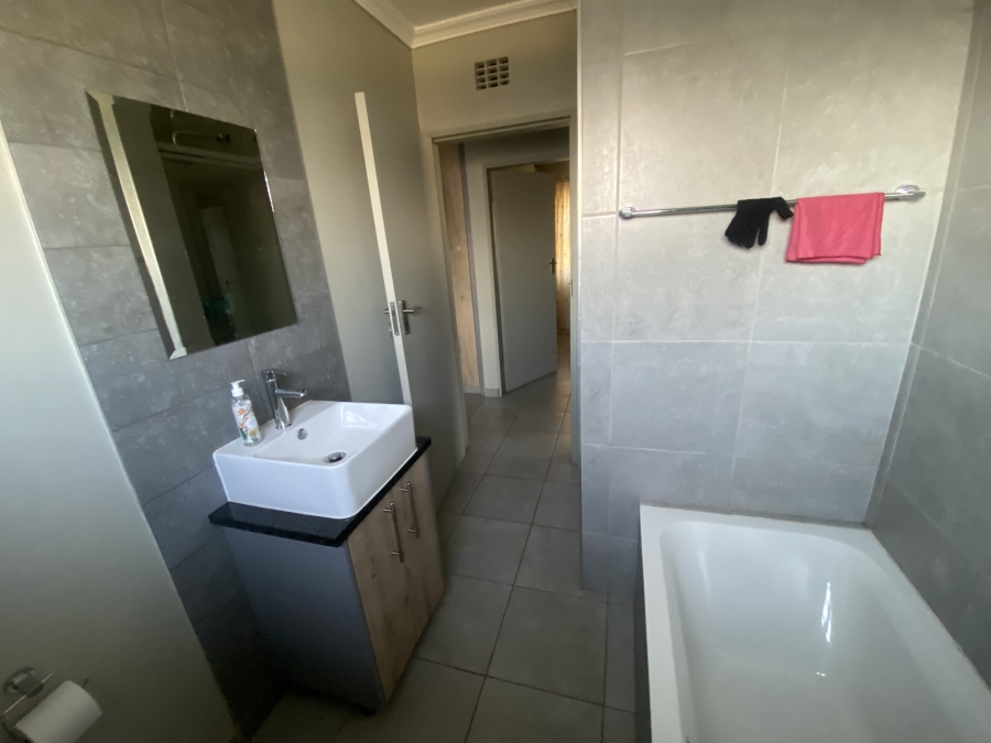 4 Bedroom Property for Sale in Danville Gauteng