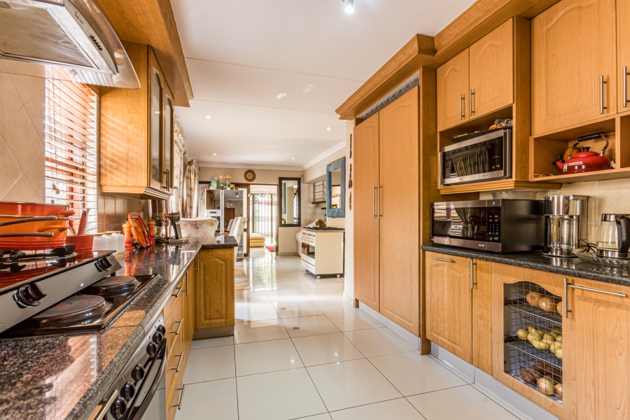 3 Bedroom Property for Sale in Equestria Gauteng