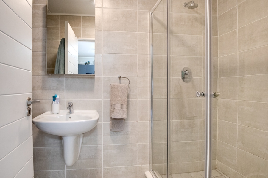 To Let 1 Bedroom Property for Rent in Linbro Park Gauteng