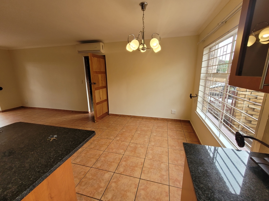To Let 4 Bedroom Property for Rent in Wilgeheuwel Gauteng