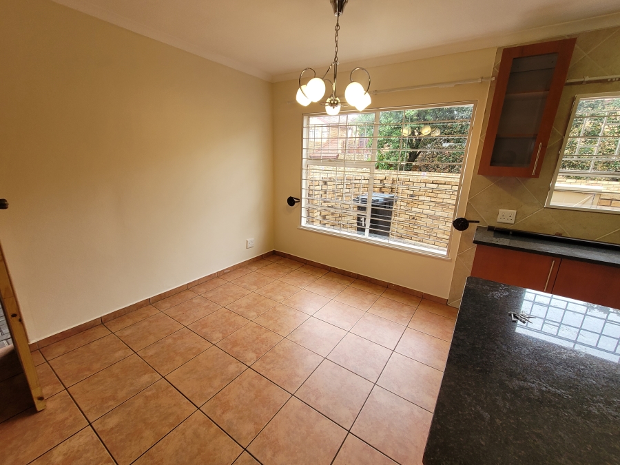 To Let 4 Bedroom Property for Rent in Wilgeheuwel Gauteng