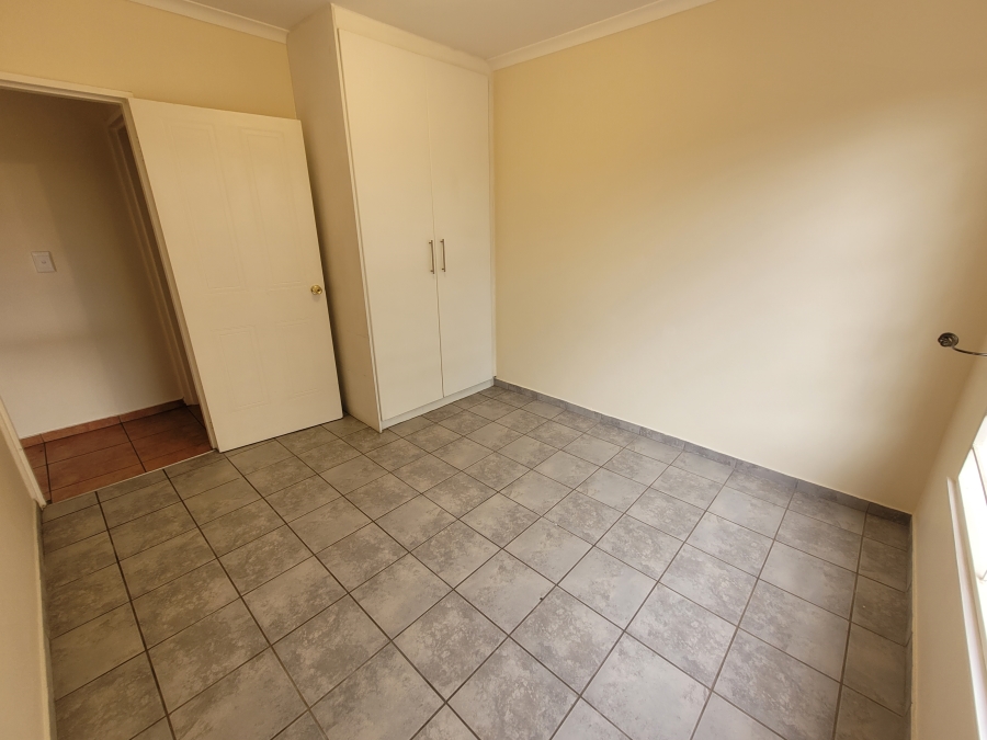 To Let 4 Bedroom Property for Rent in Wilgeheuwel Gauteng
