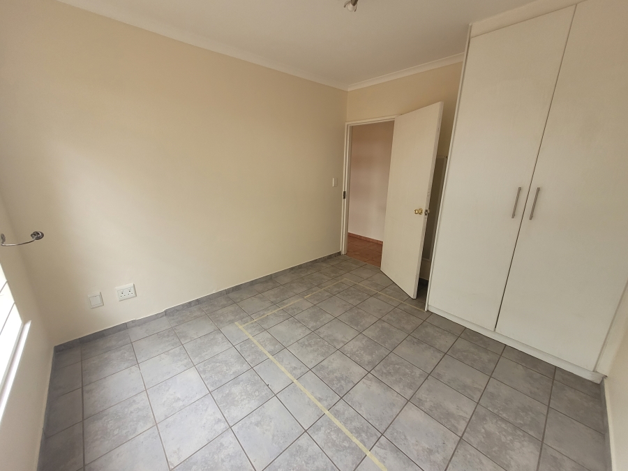 To Let 4 Bedroom Property for Rent in Wilgeheuwel Gauteng