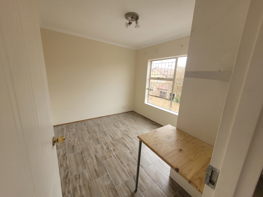 To Let 4 Bedroom Property for Rent in Wilgeheuwel Gauteng