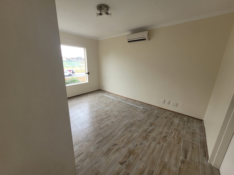 To Let 4 Bedroom Property for Rent in Wilgeheuwel Gauteng
