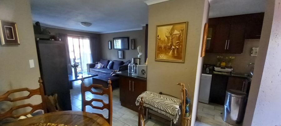 To Let 2 Bedroom Property for Rent in Rangeview Gauteng