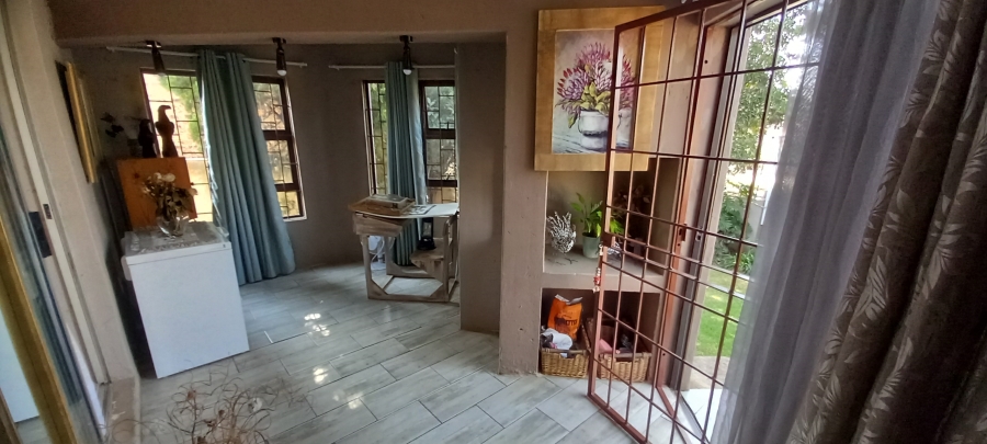 To Let 2 Bedroom Property for Rent in Rangeview Gauteng
