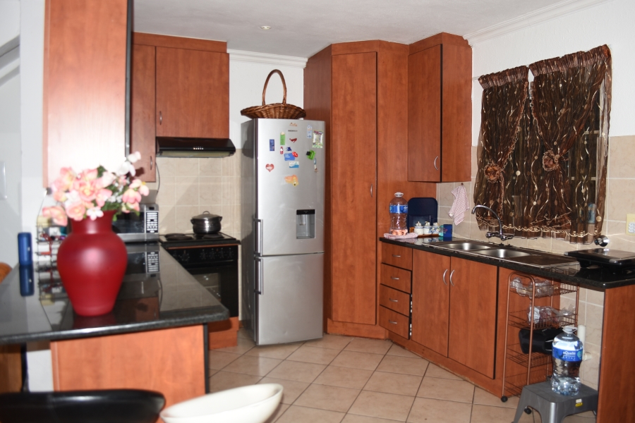 2 Bedroom Property for Sale in Annlin Gauteng
