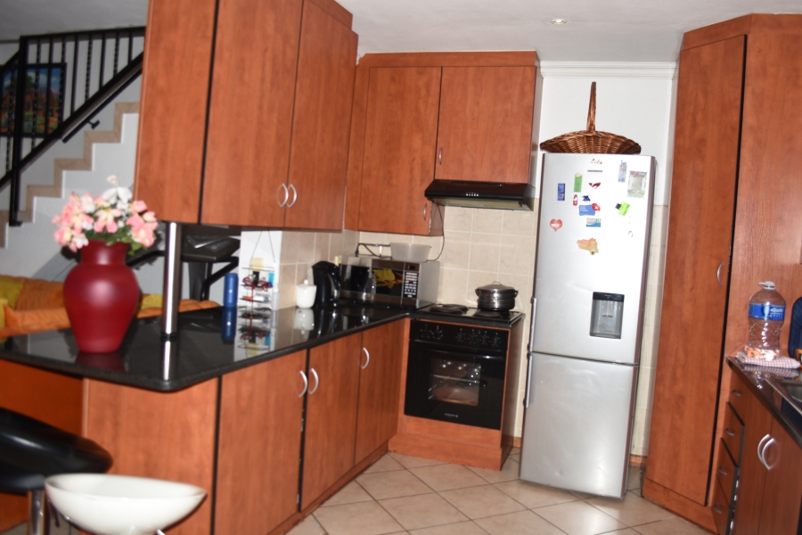 2 Bedroom Property for Sale in Annlin Gauteng