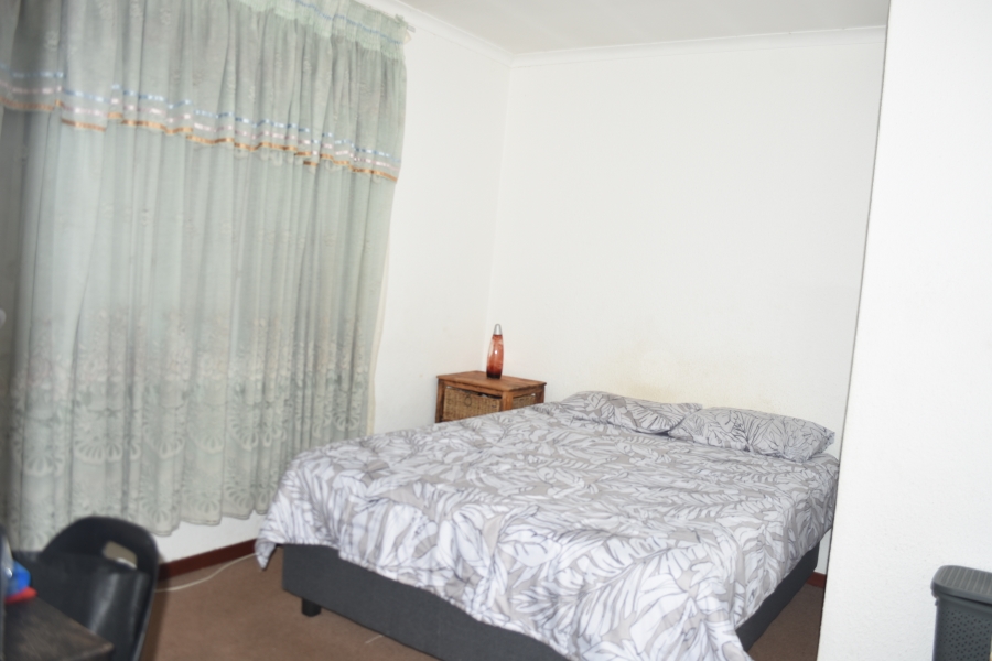 2 Bedroom Property for Sale in Annlin Gauteng