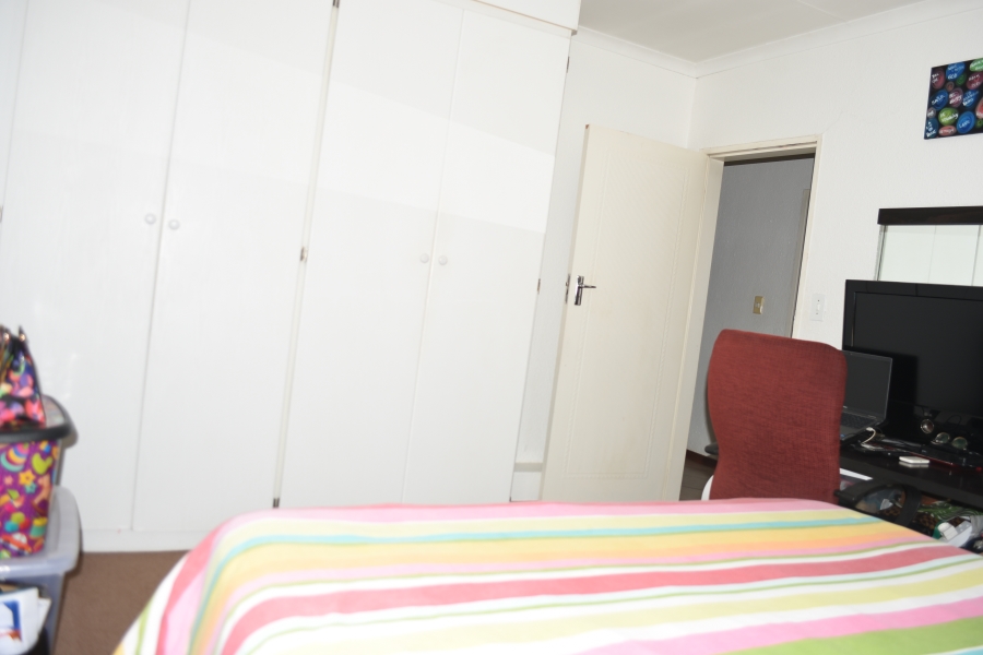 2 Bedroom Property for Sale in Annlin Gauteng