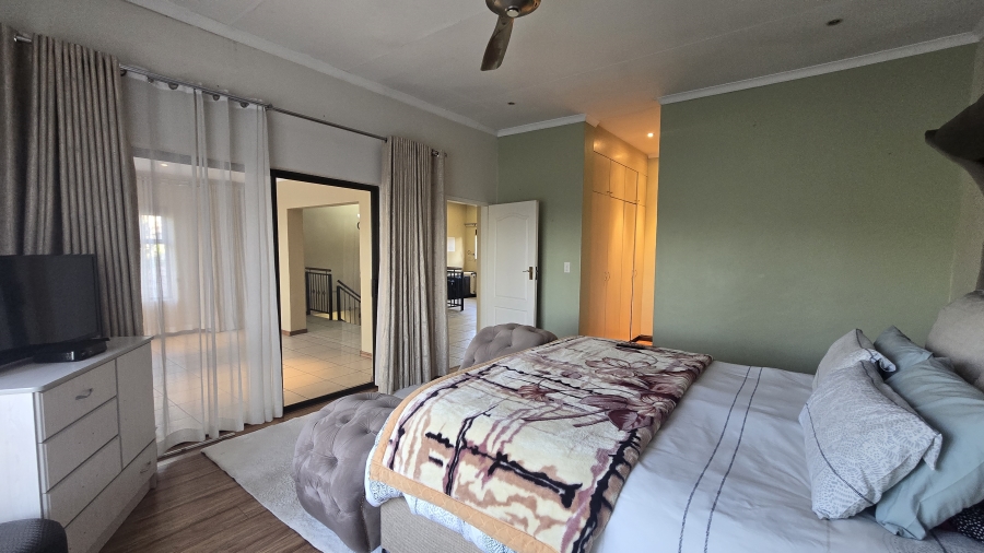 4 Bedroom Property for Sale in Woodhill Estate Gauteng