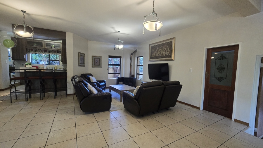 4 Bedroom Property for Sale in Woodhill Estate Gauteng