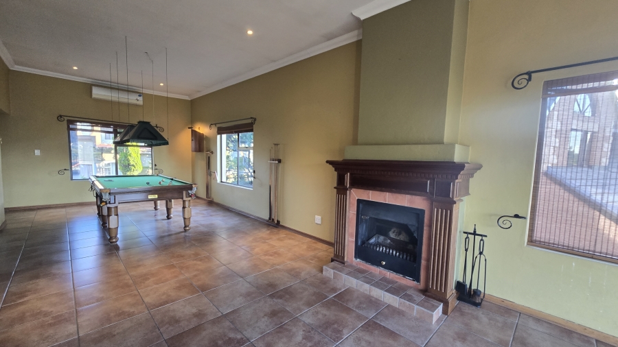 4 Bedroom Property for Sale in Woodhill Estate Gauteng
