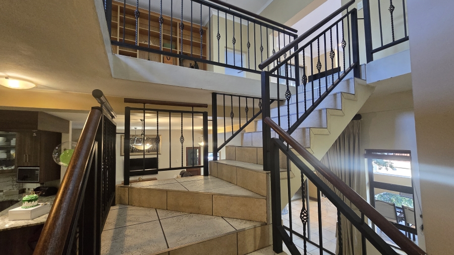 4 Bedroom Property for Sale in Woodhill Estate Gauteng