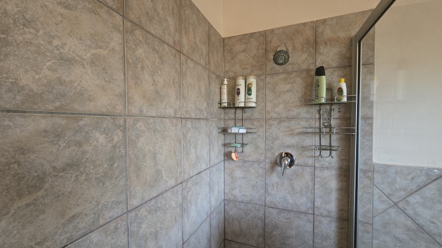 4 Bedroom Property for Sale in Woodhill Estate Gauteng