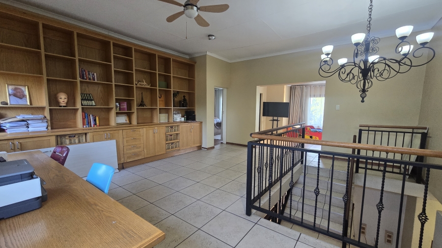 4 Bedroom Property for Sale in Woodhill Estate Gauteng