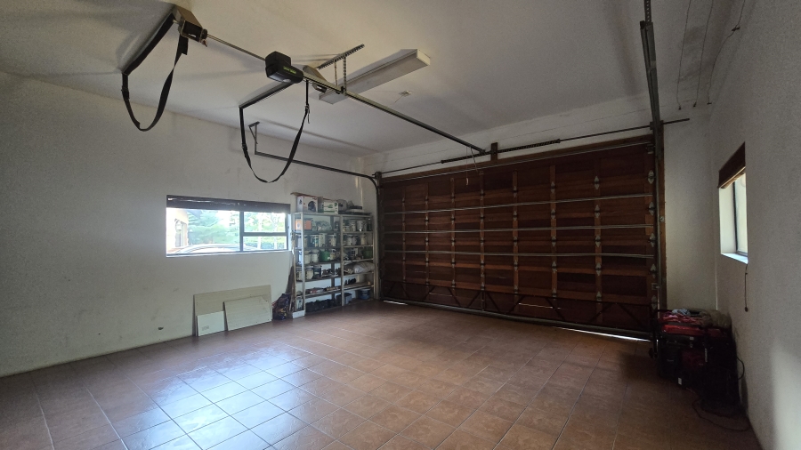 4 Bedroom Property for Sale in Woodhill Estate Gauteng