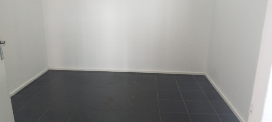 To Let 1 Bedroom Property for Rent in Florida Gauteng