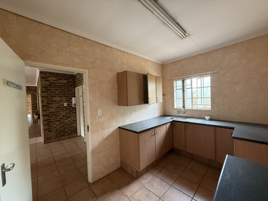 To Let commercial Property for Rent in Ravenswood Gauteng