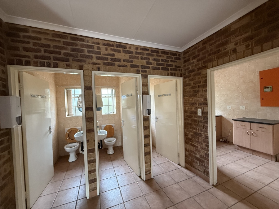 To Let commercial Property for Rent in Ravenswood Gauteng