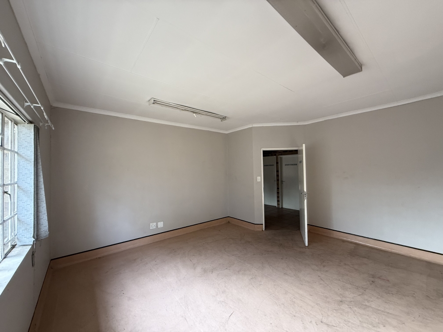 To Let commercial Property for Rent in Ravenswood Gauteng