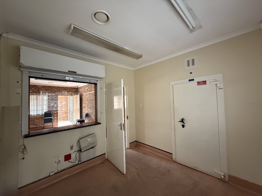 To Let commercial Property for Rent in Ravenswood Gauteng
