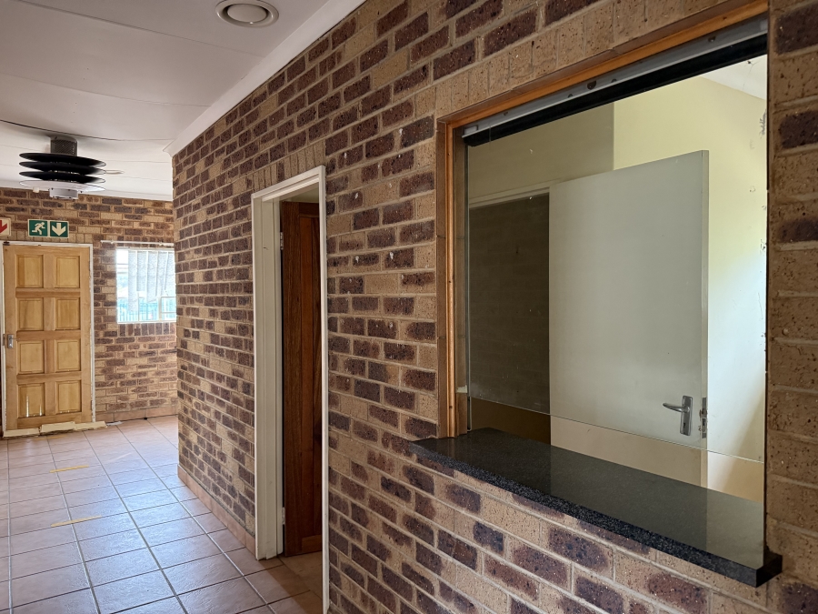 To Let commercial Property for Rent in Ravenswood Gauteng
