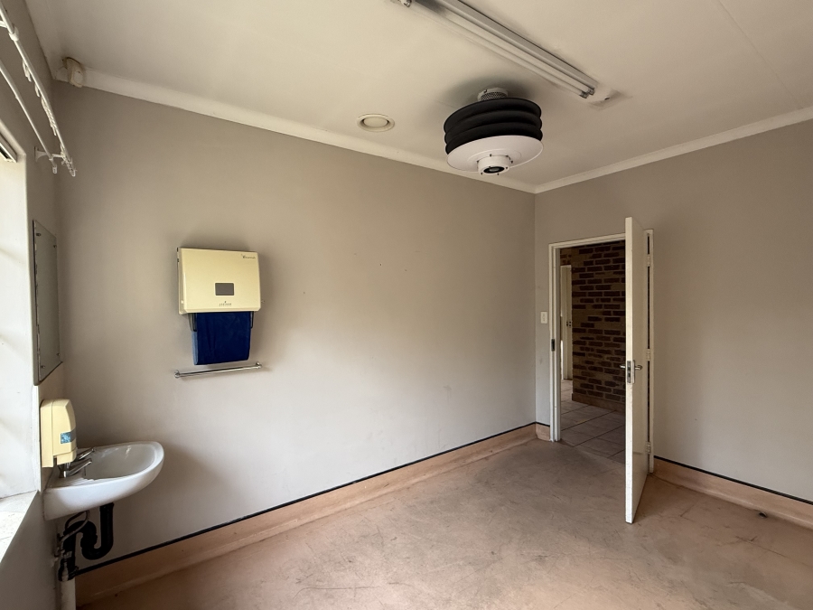To Let commercial Property for Rent in Ravenswood Gauteng