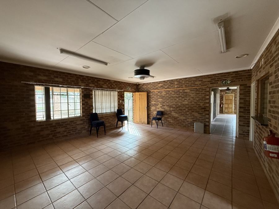 To Let commercial Property for Rent in Ravenswood Gauteng