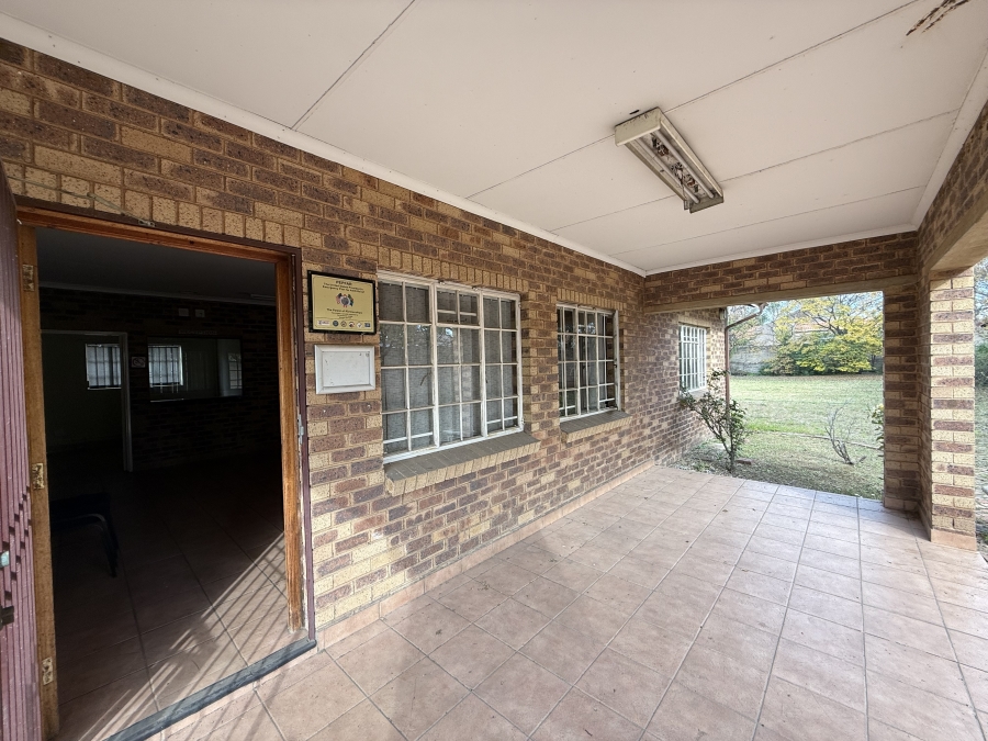 To Let commercial Property for Rent in Ravenswood Gauteng