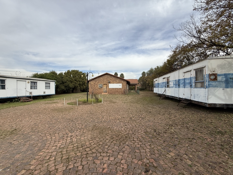 To Let commercial Property for Rent in Ravenswood Gauteng