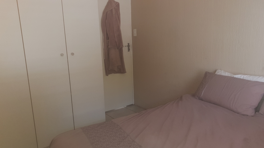 To Let 2 Bedroom Property for Rent in Northcliff Gauteng