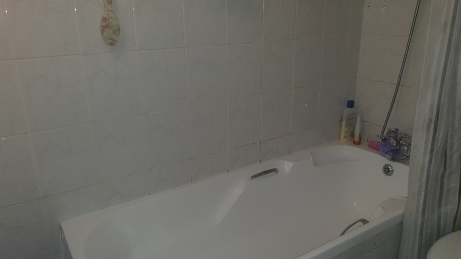 To Let 2 Bedroom Property for Rent in Northcliff Gauteng