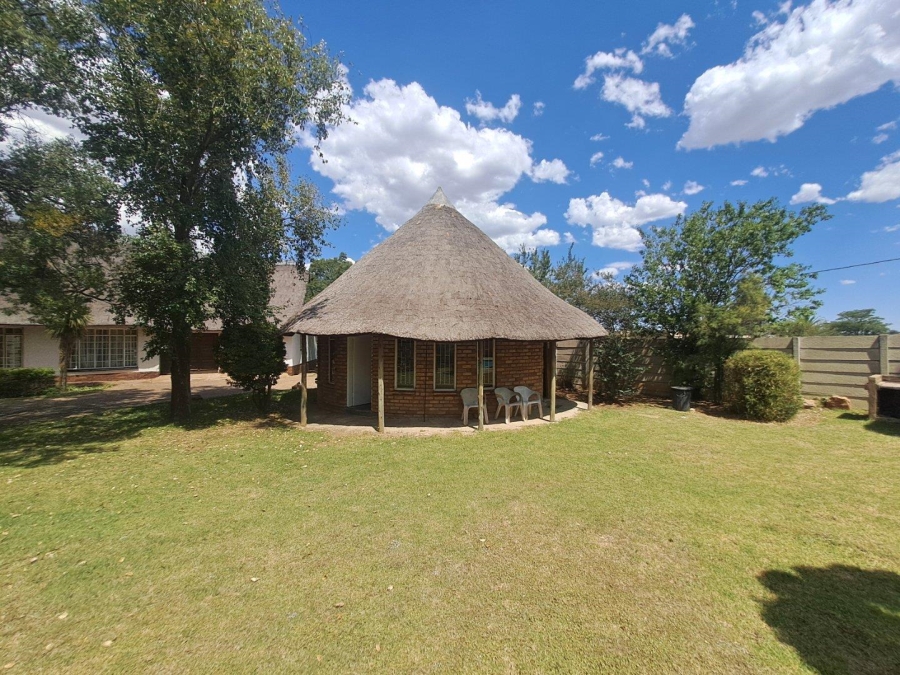 4 Bedroom Property for Sale in Jameson Park Gauteng
