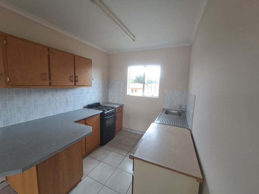 2 Bedroom Property for Sale in Rensburg Gauteng