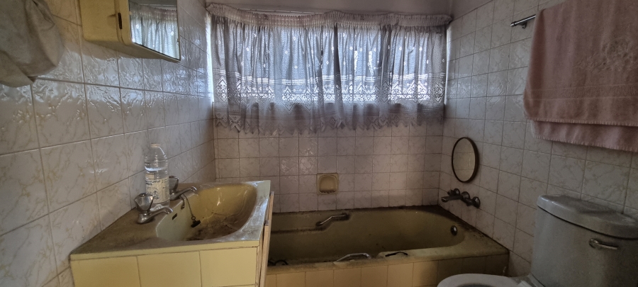 6 Bedroom Property for Sale in Hatfield Gauteng