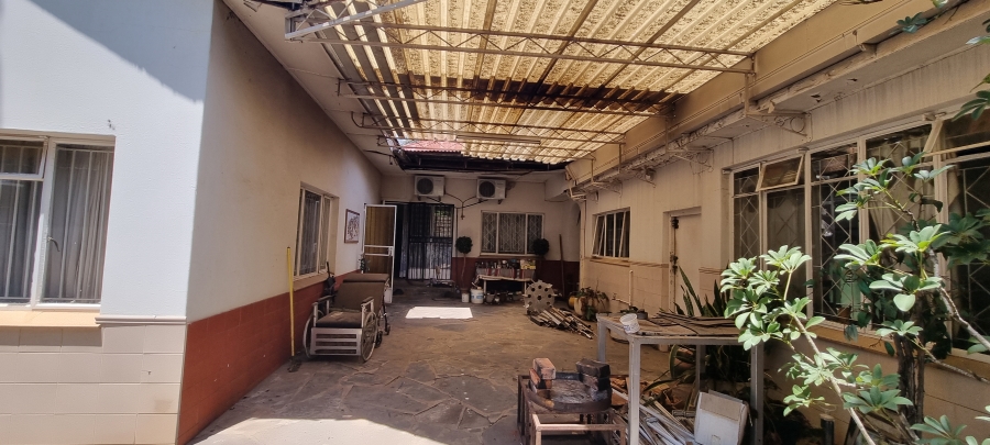 6 Bedroom Property for Sale in Hatfield Gauteng