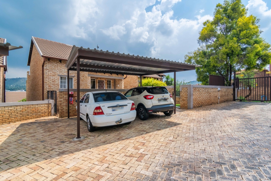 2 Bedroom Property for Sale in Wilgeheuwel Gauteng