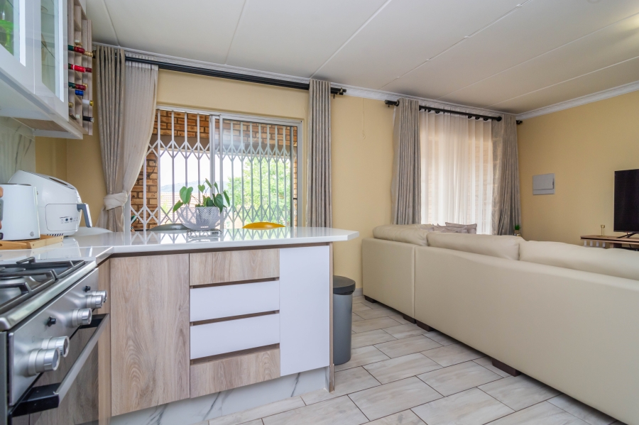 2 Bedroom Property for Sale in Wilgeheuwel Gauteng