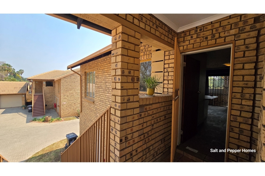 2 Bedroom Property for Sale in Magalieskruin Gauteng