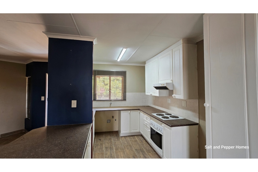 2 Bedroom Property for Sale in Magalieskruin Gauteng