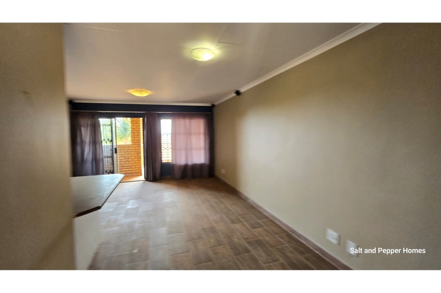 2 Bedroom Property for Sale in Magalieskruin Gauteng